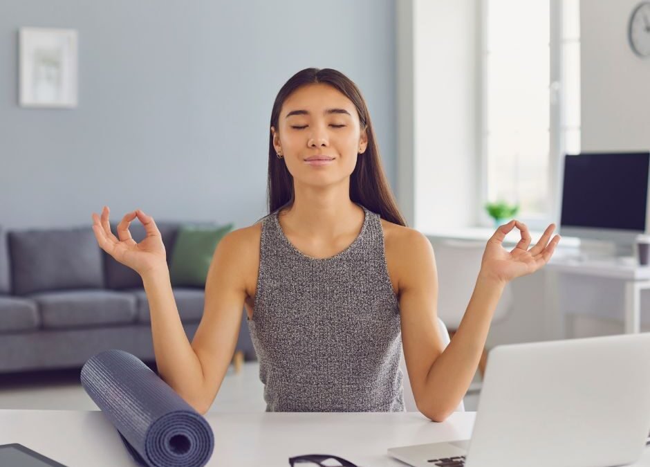 The Power of Pause: Mindful Moments in a Hectic World